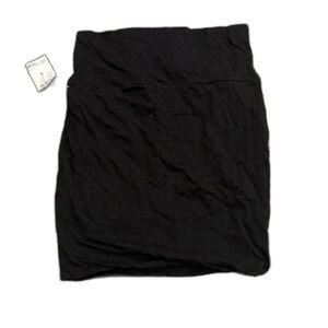 Chic black mini skirt by Active Basic. Perfect for casual outings.
